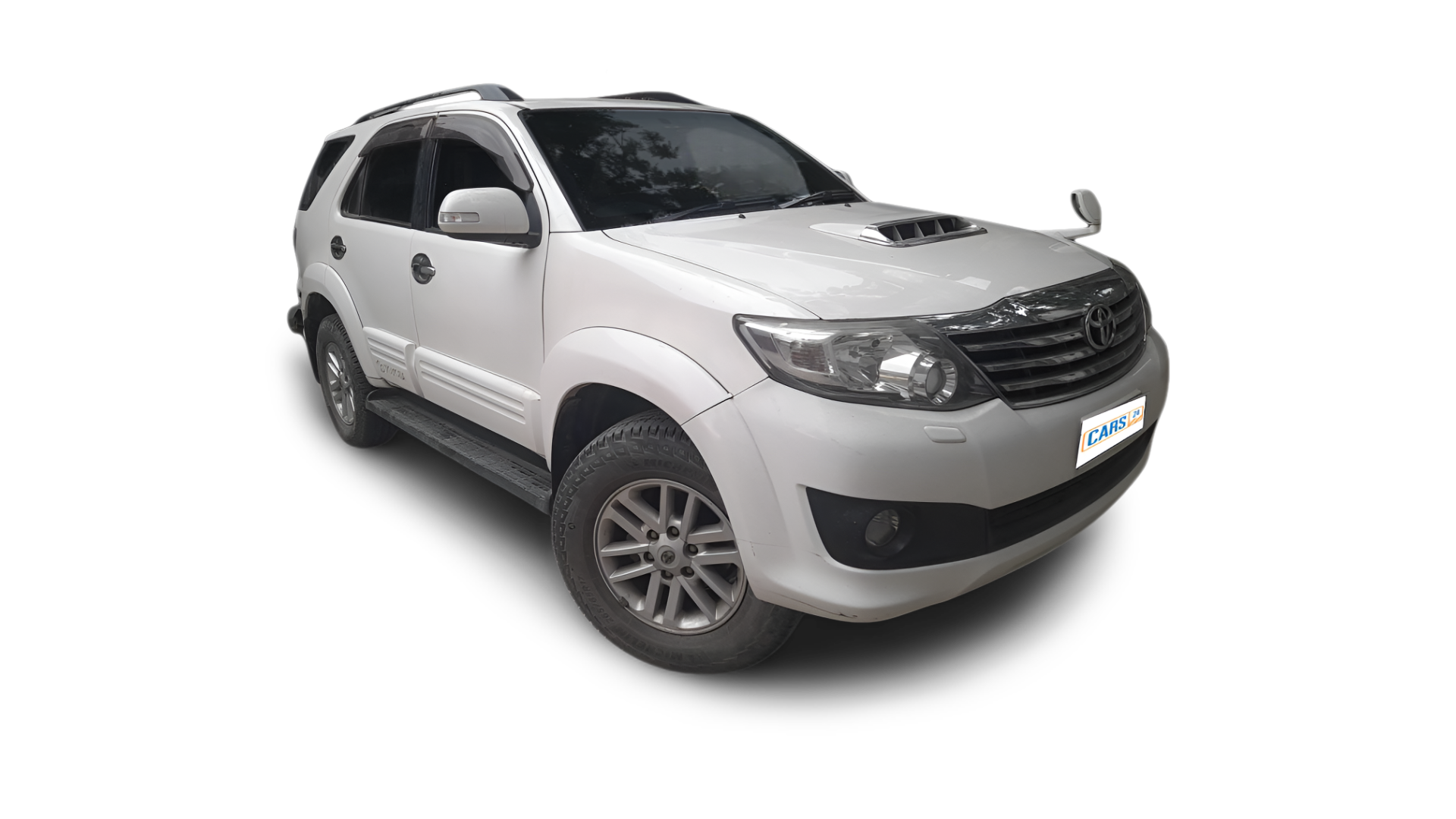 Toyota Fortuner-img